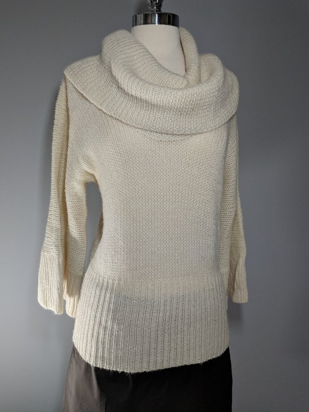 Vintage LUCKY BRAND Ivory Alpaca Wool Cowl Neck Wide Sleeve Sweater Size S